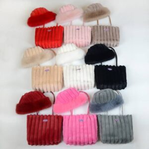 FUR TOTE BAG + CAP